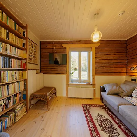 Puhkemaja With Padel Court منزل ريفي Truuta