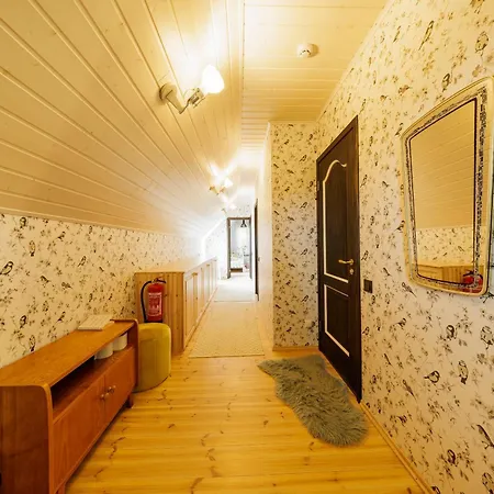 Puhkemaja With Padel Court * Truuta