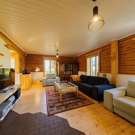 منزل ريفي Puhkemaja With Padel Court *