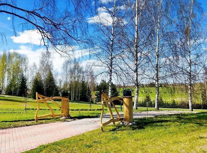 منزل ريفي Puhkemaja With Padel Court Truuta