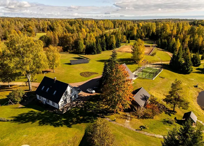 Puhkemaja With Padel Court منزل ريفي