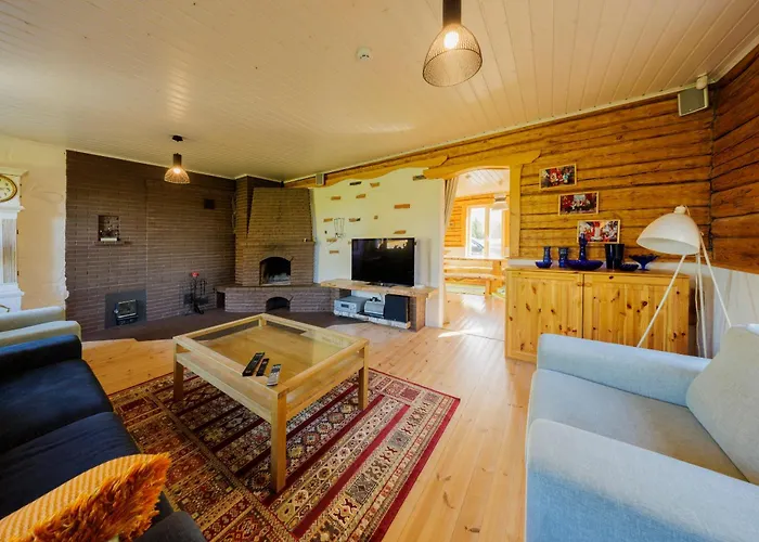 منزل ريفي Puhkemaja With Padel Court Truuta