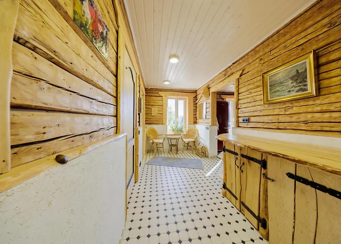 Puhkemaja With Padel Court Truuta