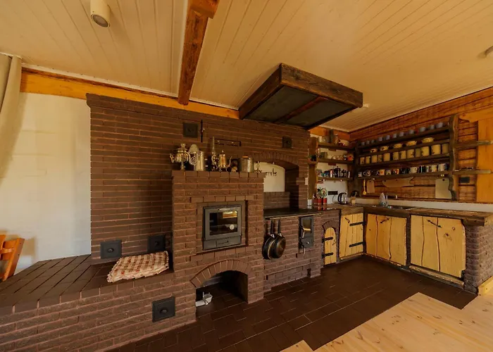 Puhkemaja With Padel Court منزل ريفي *